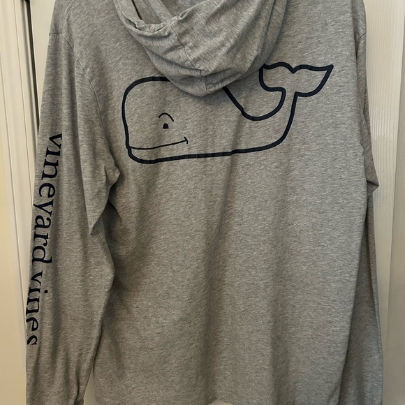 Vineyard Vines tee w/ hood. Great condition. No string at neck as shown. Size S - Picture 5 of 5